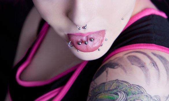Bimbo Double Tongue Piercing
