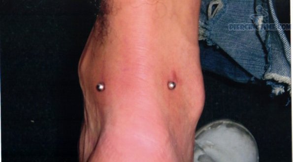 Silver Studs Achilles Piercing