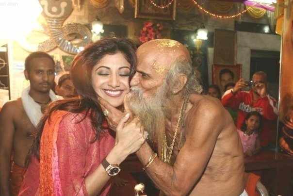 Old Man Kissing Shilpa Shetty Funny Picture