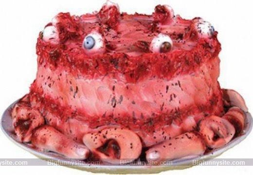 Funny Halloween Scary Cake