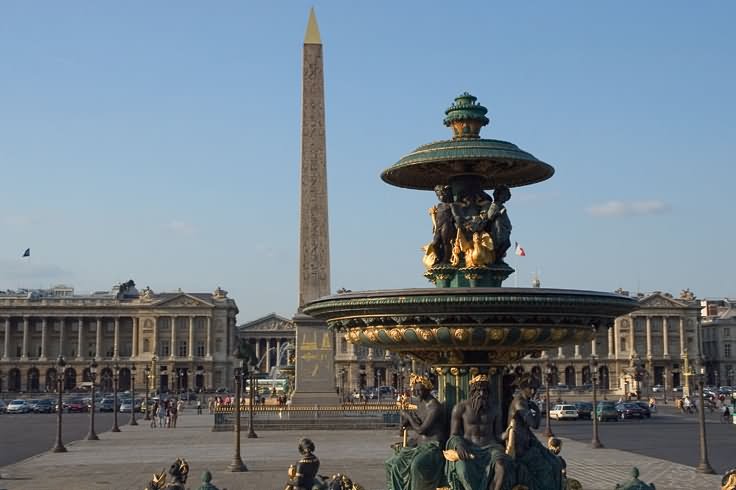 Place de la Concorde Fountain Day Time Picture