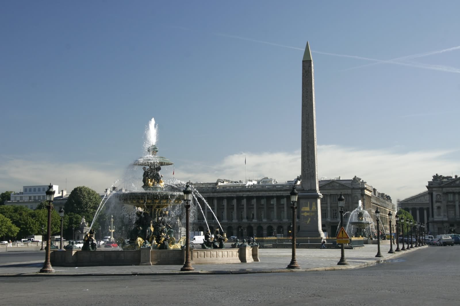 Place de la Concorde Fountain Image