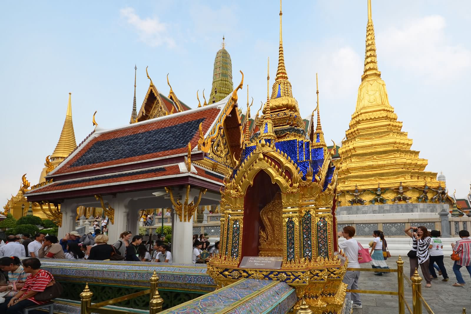 Amazing Architecture Work Inside Grand Palace