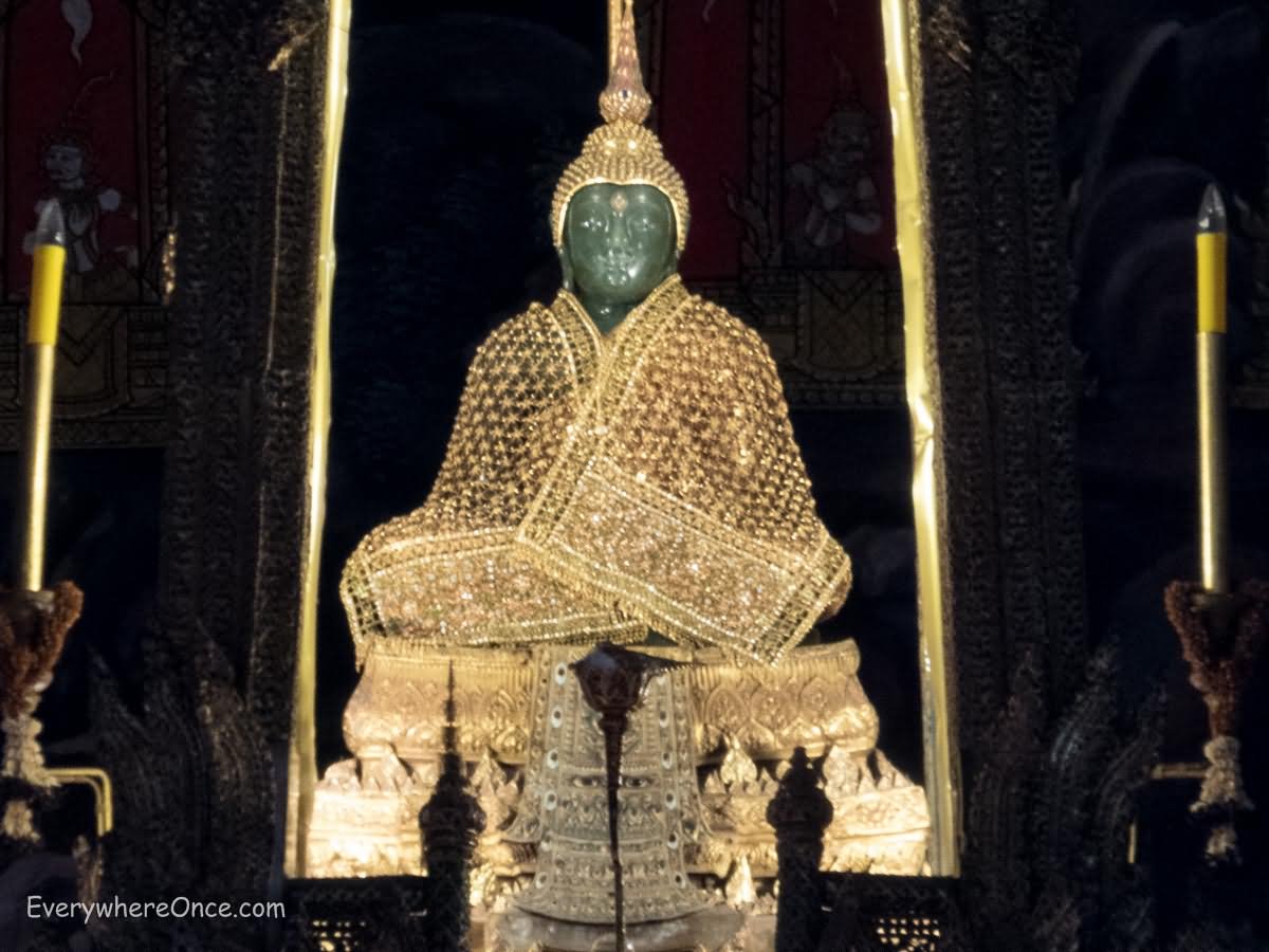 Emerald Buddha In The Grand Palace Bangkok