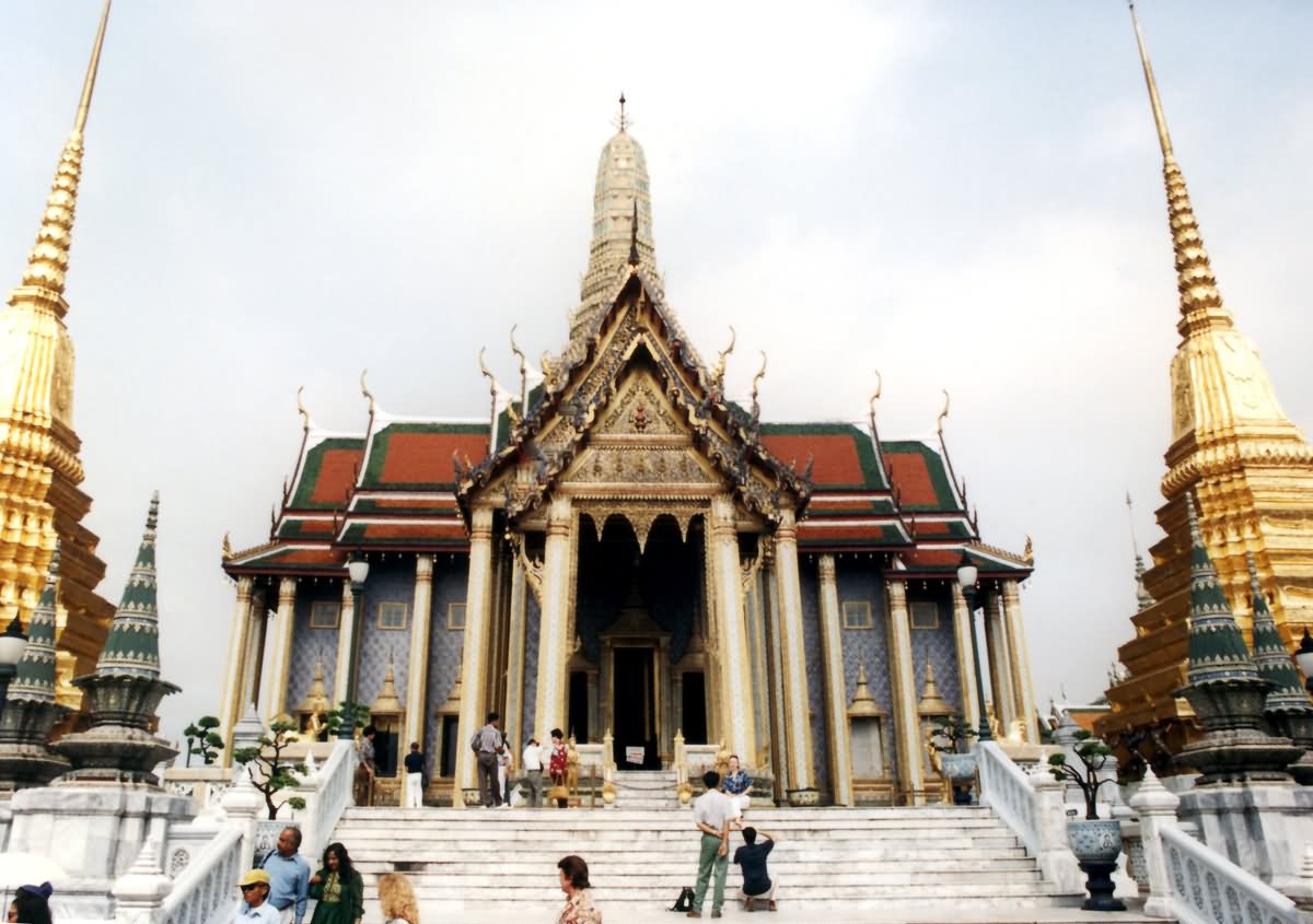 Exterior View Of Emerald Buddha Temple Picture