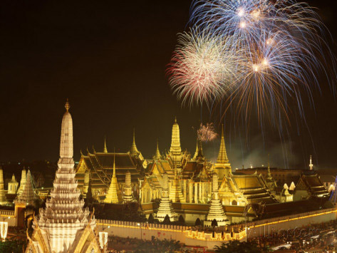 Fireworks Over The Grand Palace Night Picture