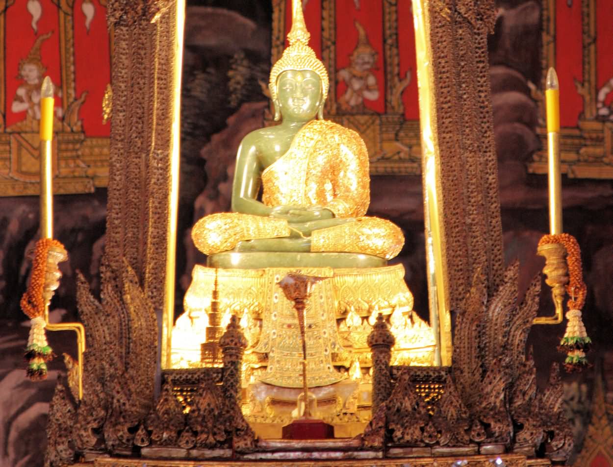 Golden Emerald Buddha Inside Grand Palace