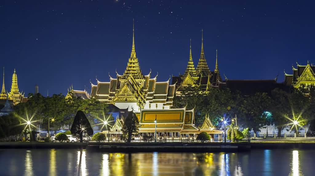 Grand Palace Looks Amazing At Night