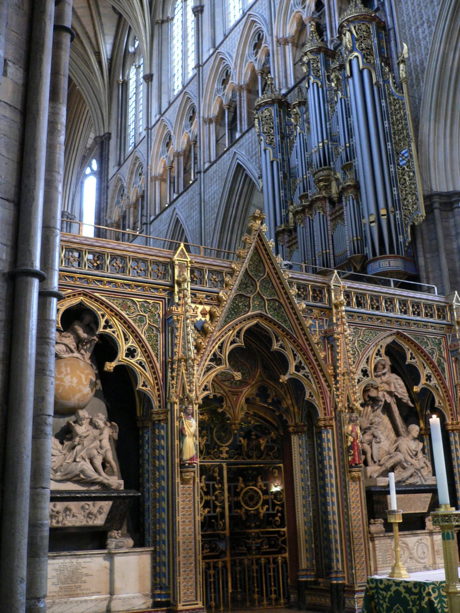 Beautiful Sculptures Gallery Inside Westminster Abbey