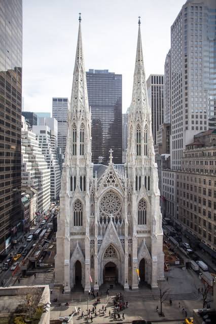 Front Amazing View Of St. Patrick's Cathedral