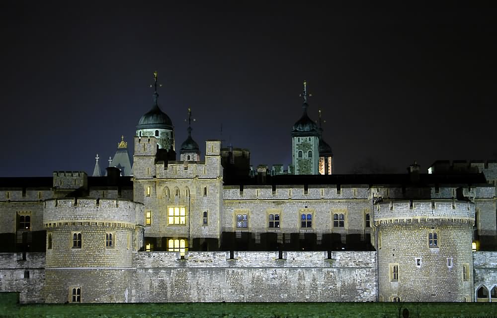 Tower Of London Illuminated At Night