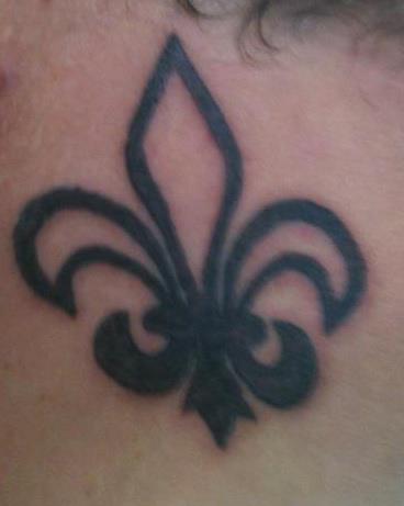 Outline Fleur De Lis Tattoo On Back