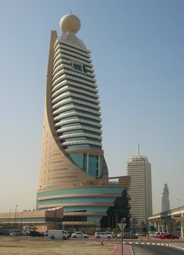 Side View Of The Etisalat Tower 1, Dubai