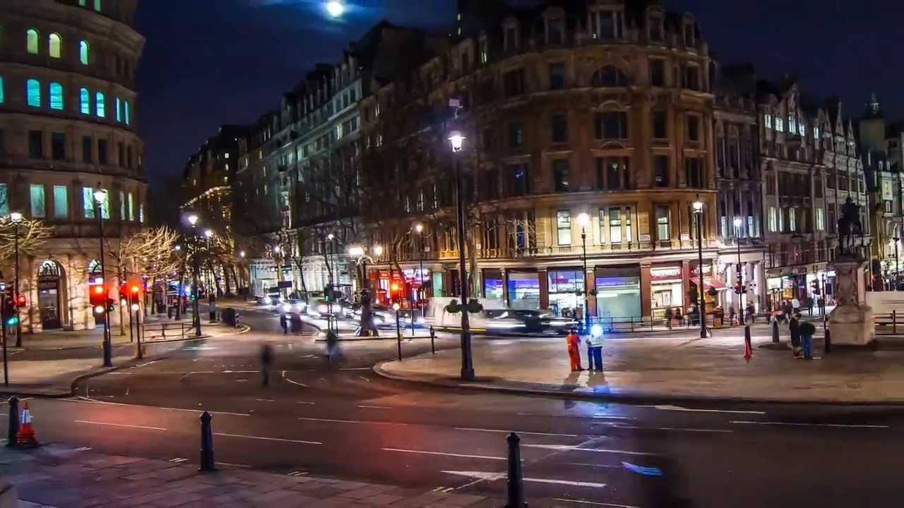 Time Lapse Of Trafalgar Square At Night