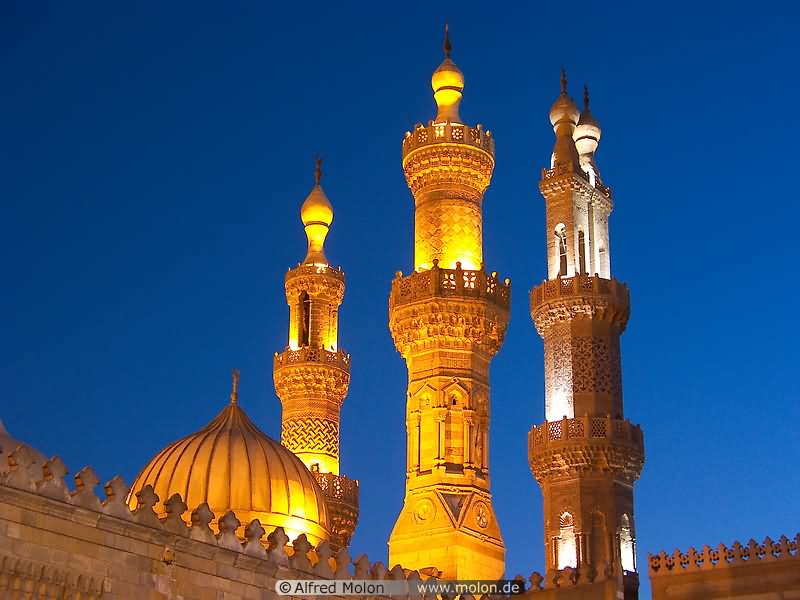 Al-Azhar Mosque Minaret Looks Amazing At Night