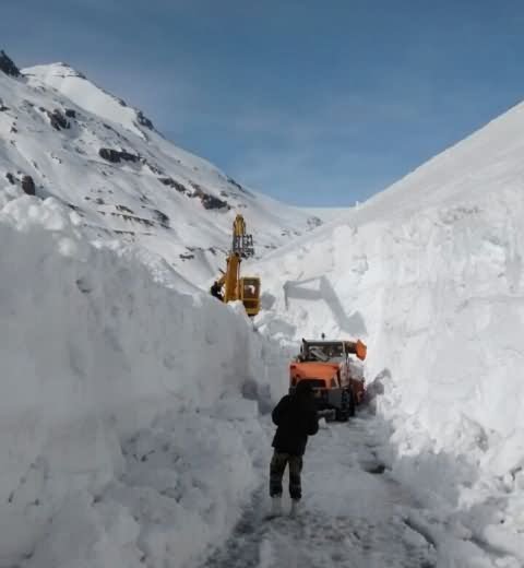 Engineers At Work To Clear Snow From Road To Rohtang Pass