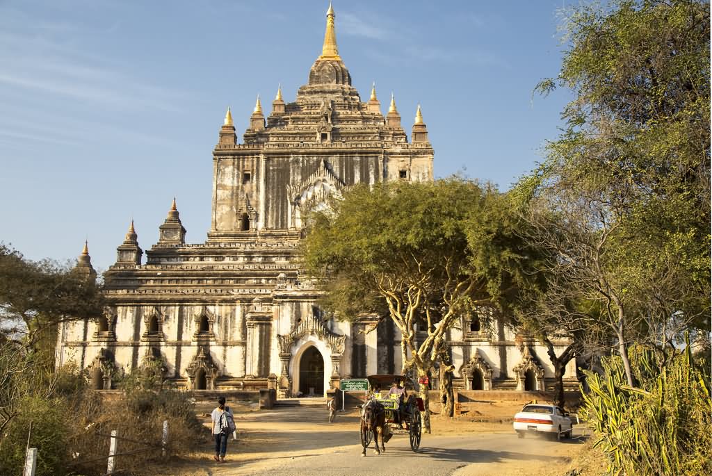 Front View Image Of The Thatbyinnyu Temple