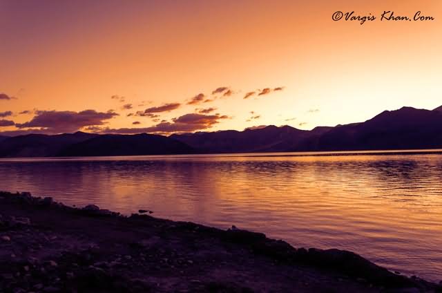 Pangong Tso Lake Looks Beautiful During Sunset