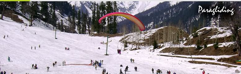 Paraglading At The Rohtang Pass Valley