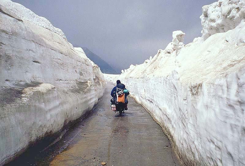 Rohtang Pass Road Covered With Snow Picture