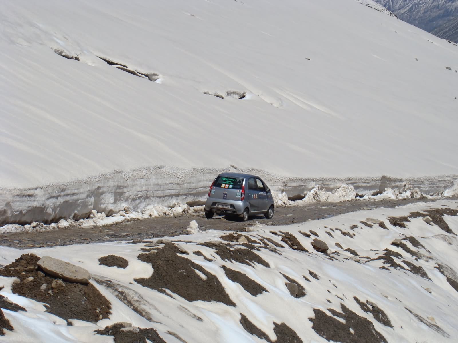 Rohtang Pass Snow Beautiful Picture