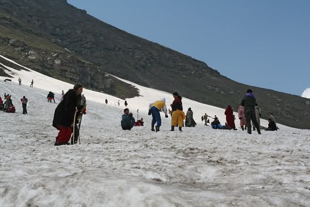 Rohtang Pass Valley With Heavy Snow Picture