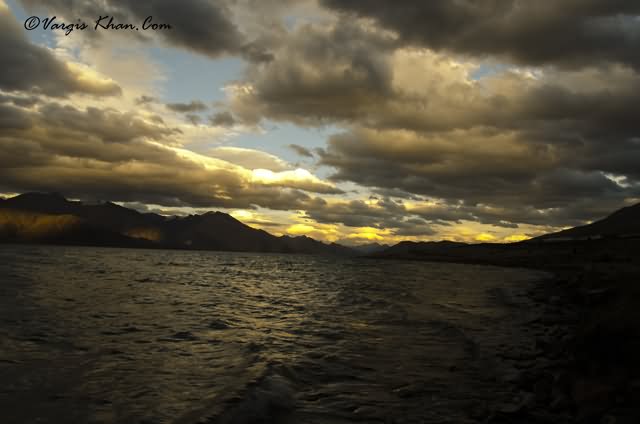 Sunset At The Pangong Tso Lake Picture