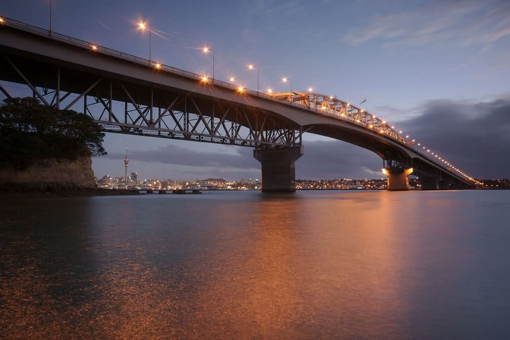 The Auckland Harbour Bridge Looks Amazing During Sunset