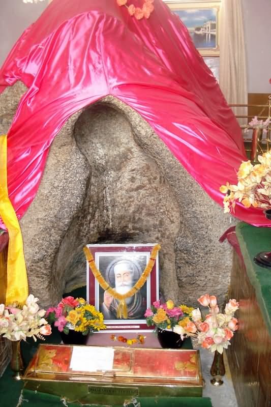 Impression Of Guru Nanak Dev Ji On Sacred Rock Inside The Gurdwara Pathar Sahib