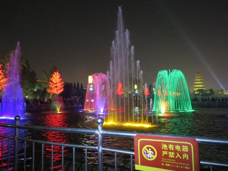 Incredible Colorful Fountains At The Giant Wild Goose Pagoda At Night