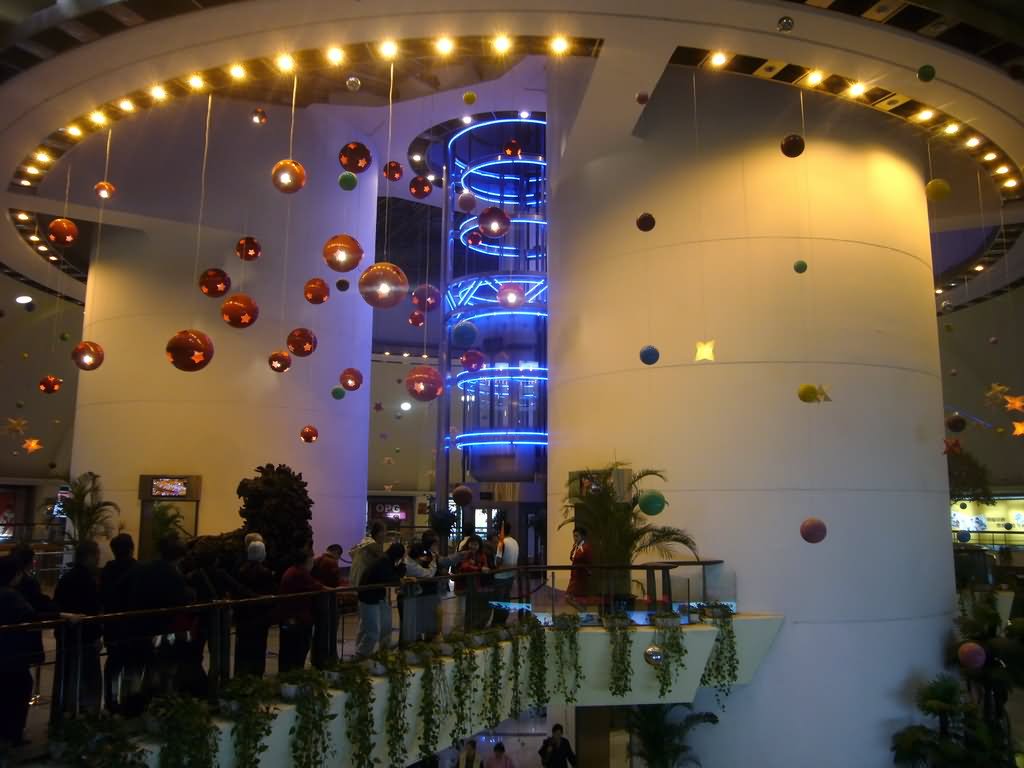 Queue At The Elevator Inside The Oriental Pearl Tower