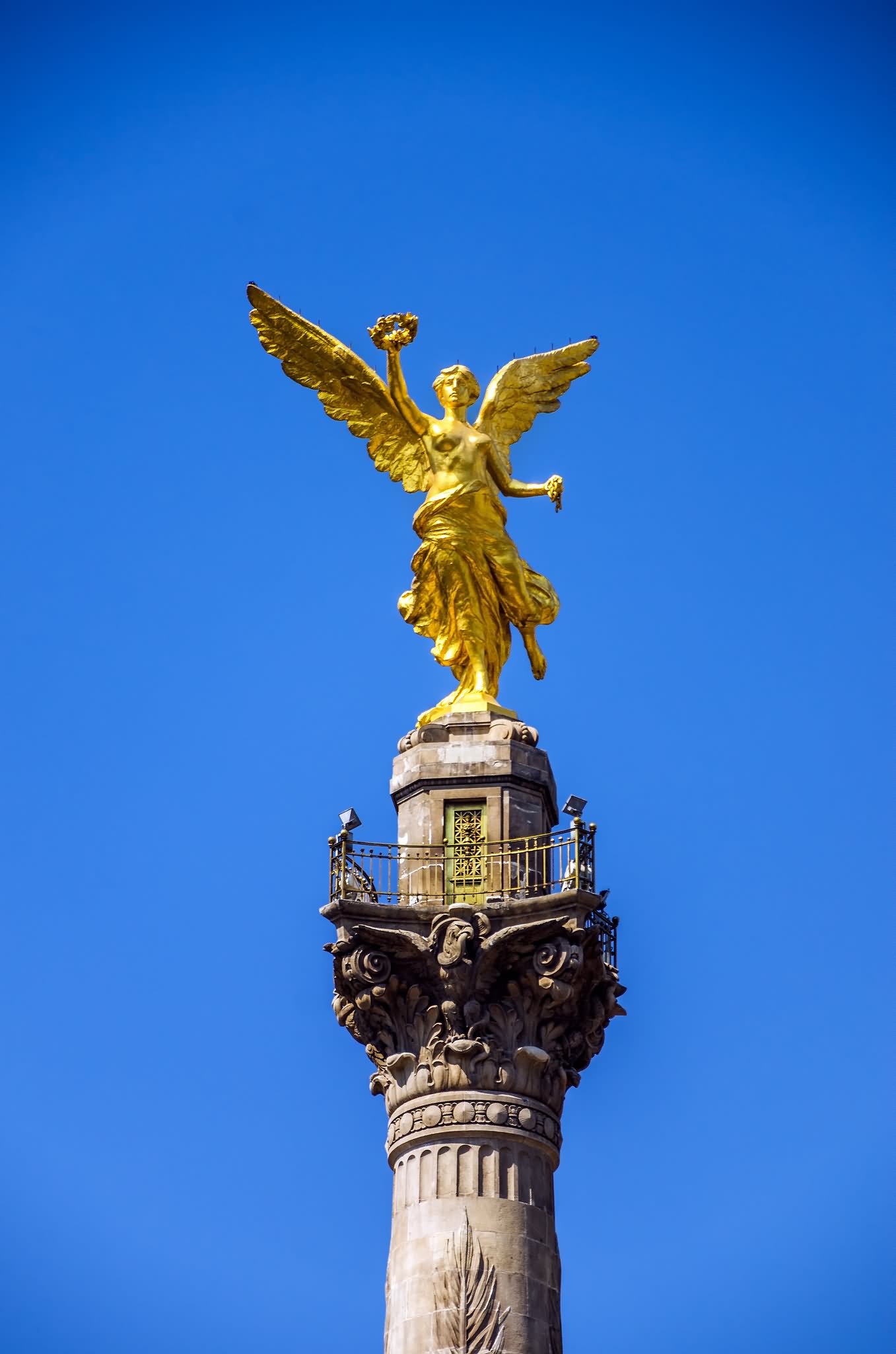 Golden Statue Of Angel of Independence In Mexico