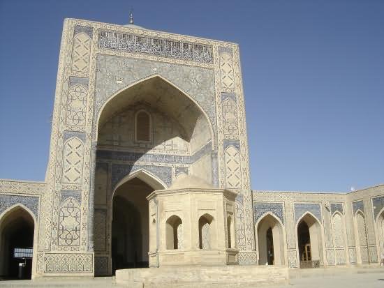 Po-i-Kalyan Mosque And Ablution Picture