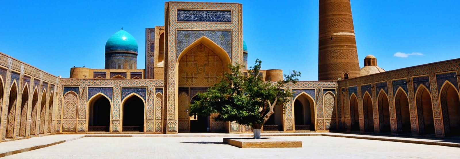 Po-i-Kalyan Mosque Courtyard Panorama Picture