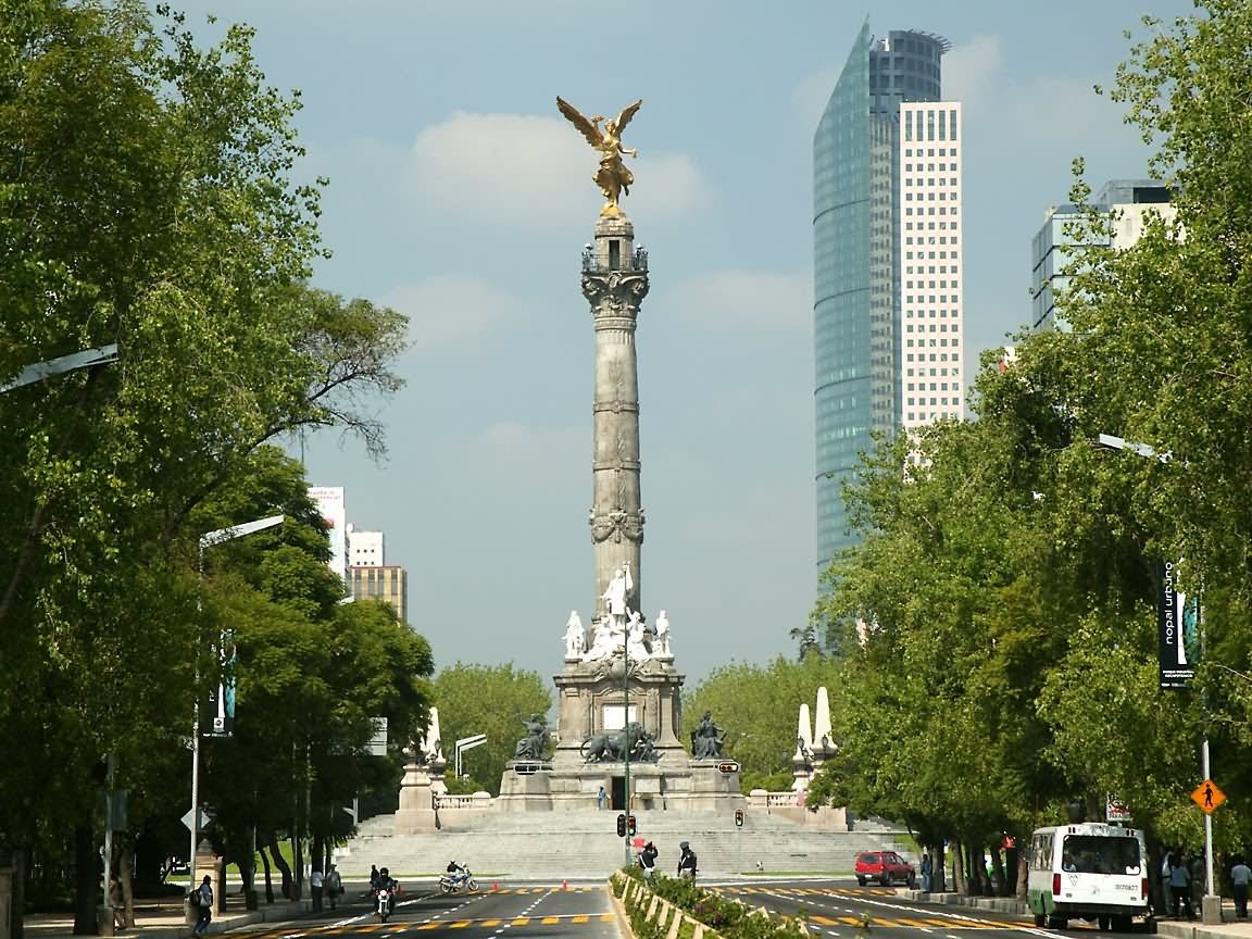 The Angel Of Independence From A Street View