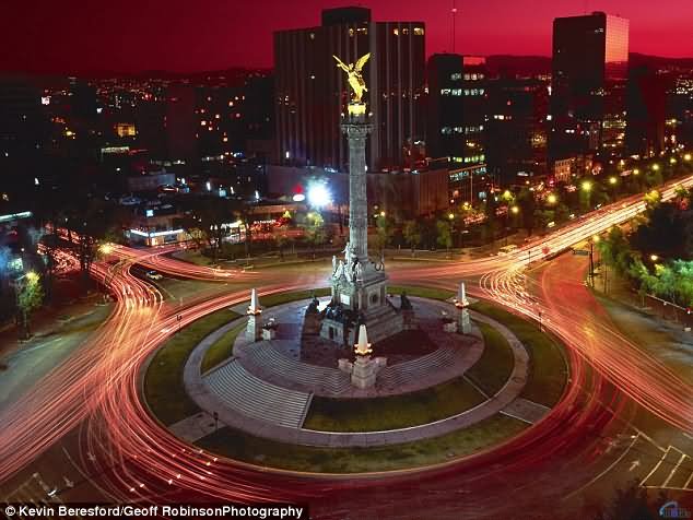 The Angel Of Independence Roundabout In Mexico City With Motion Lights