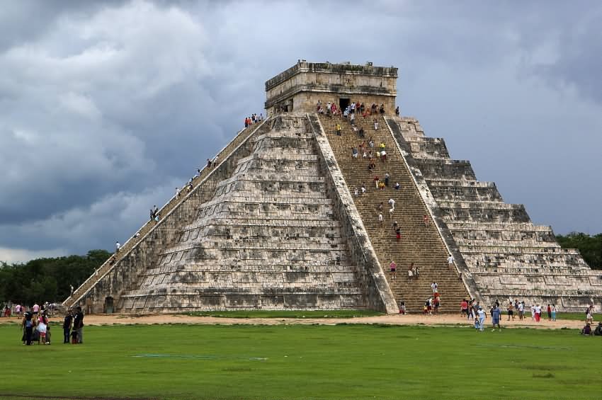 The Beautiful Picture Of The El Castillo