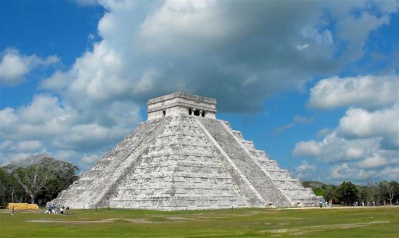 The El Castillo Castle Picture