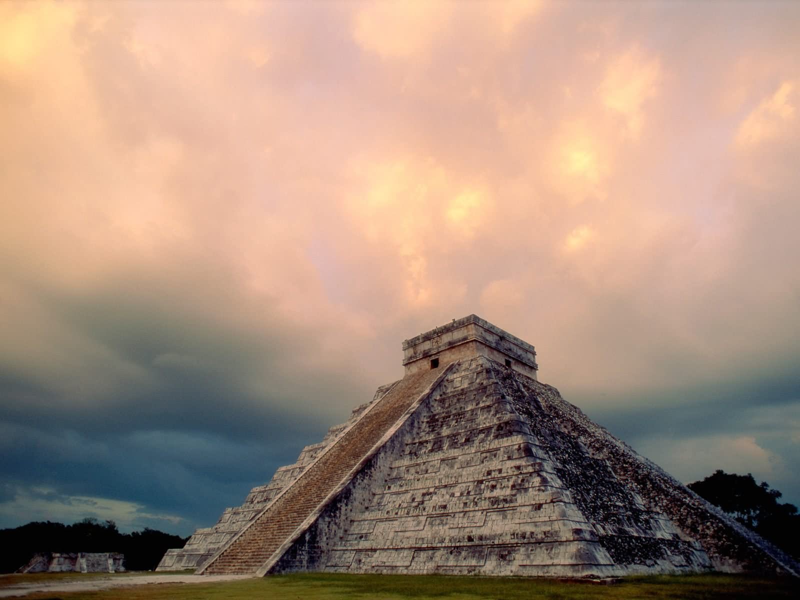 The Temple Of Kukulkan, El Castillo At The Chichen Itza