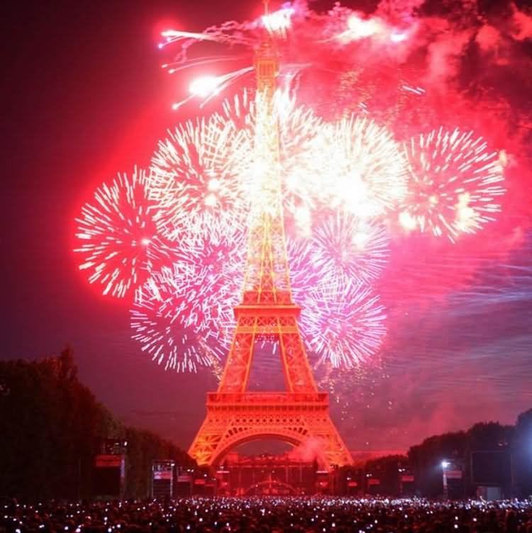 Incredible Fireworks Show On The Eiffel Tower During The Bastille Day