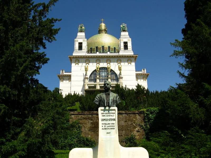 Statue In Front Of The Kirche am Steinhof