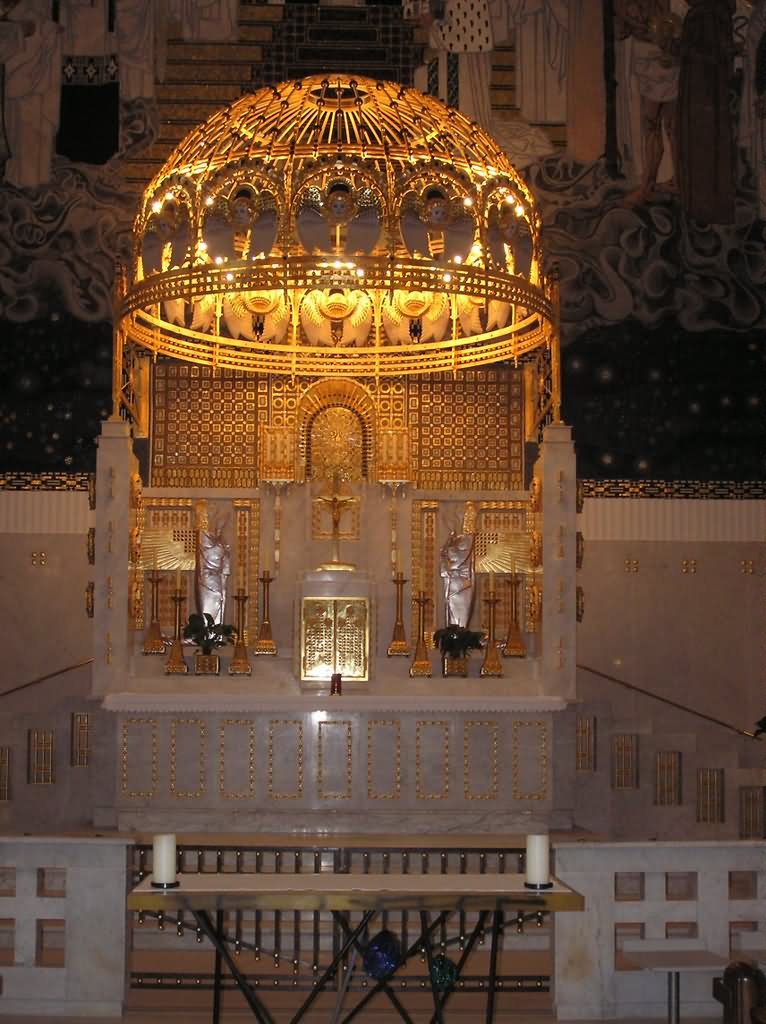 The Main Altar View Inside The Kirche am Steinhof