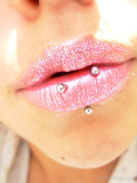 Beautiful Labret And Horizontal Lip Piercing With Silver Barbell