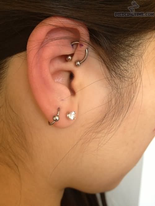 Double Lobe And UFO Piercing Picture For Girls