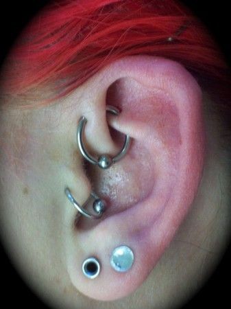 Dual Lobe And UFO Piercing Picture For Girls