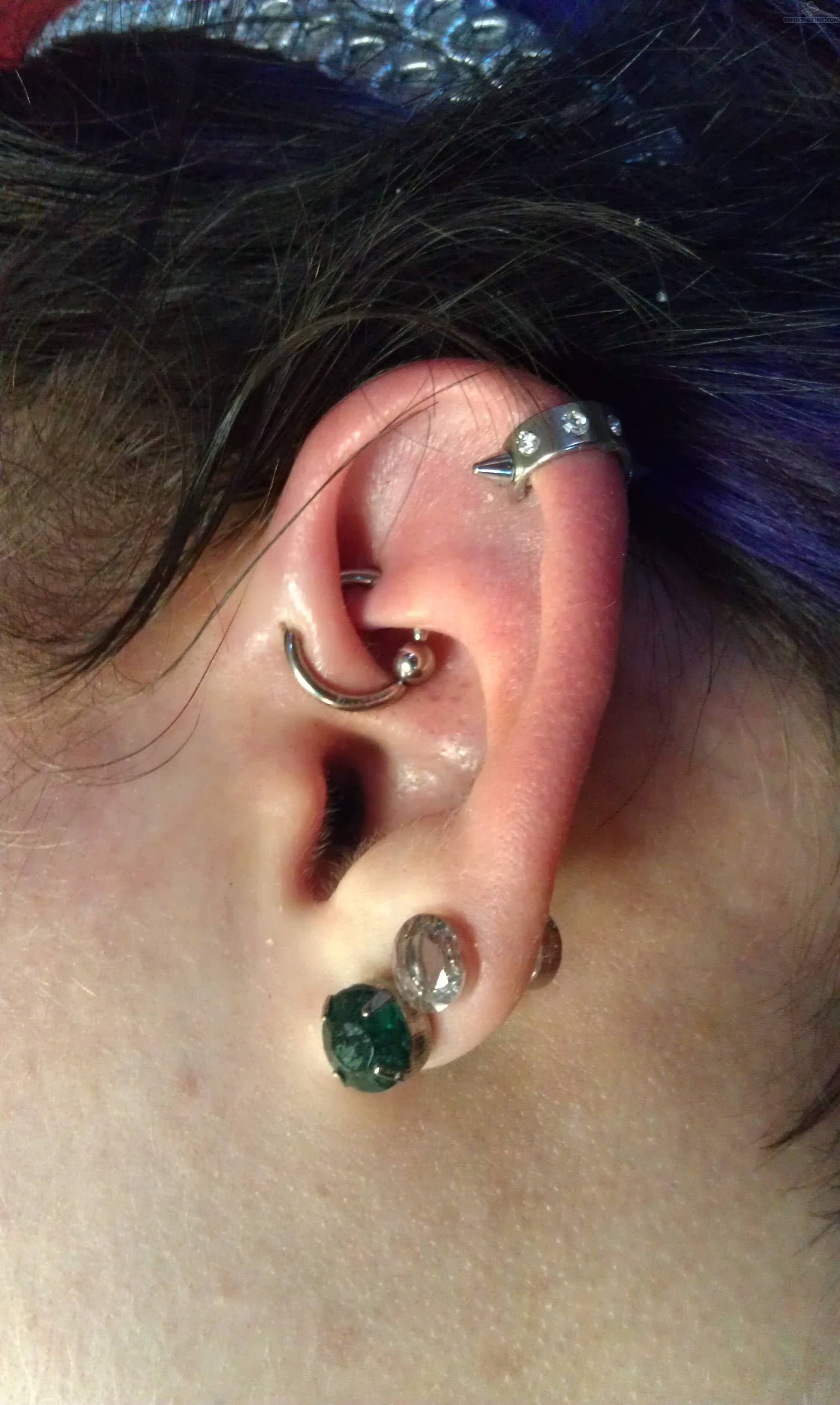 Helix, Dual Lobe And UFO Piercing