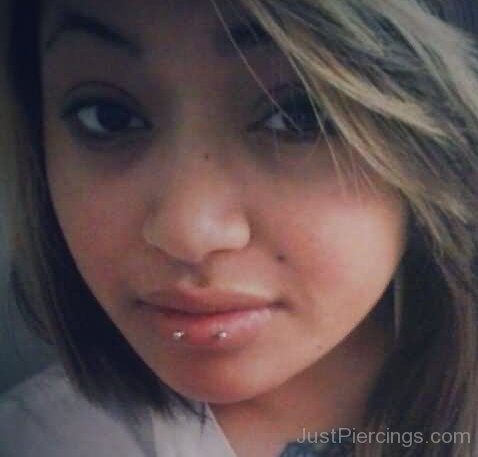 Nice Silver Barbell Horizontal Lip Piercing