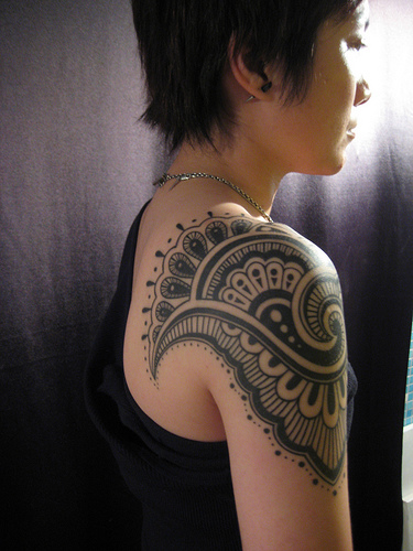 Wonderful Paisley Pattern Tattoo On Upper Shoulder By Shannon Atchuleta