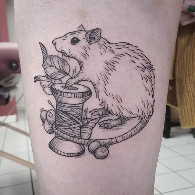 Attractive Rat With Spool Tattoo