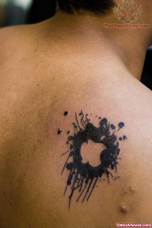 Color Splash And Iphone Apple Logo Tattoo On Right Back Shoulder